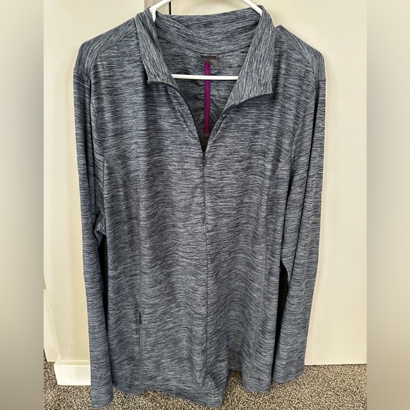 Duluth Trading Armachillo quarter zip shirt with front zipper pocket - Picture 2 of 6